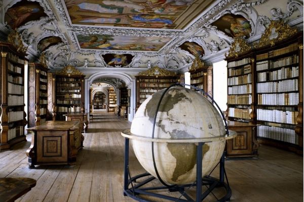 Biblioteca dell'Abbazia di Kremsmunster, Austria, 1994 - foto di Massimo Listri